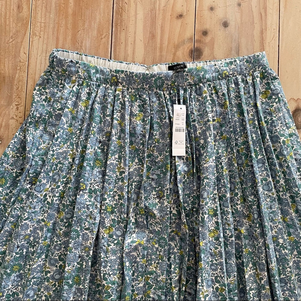 NWT - JCREW pleated floral midi skirt size M